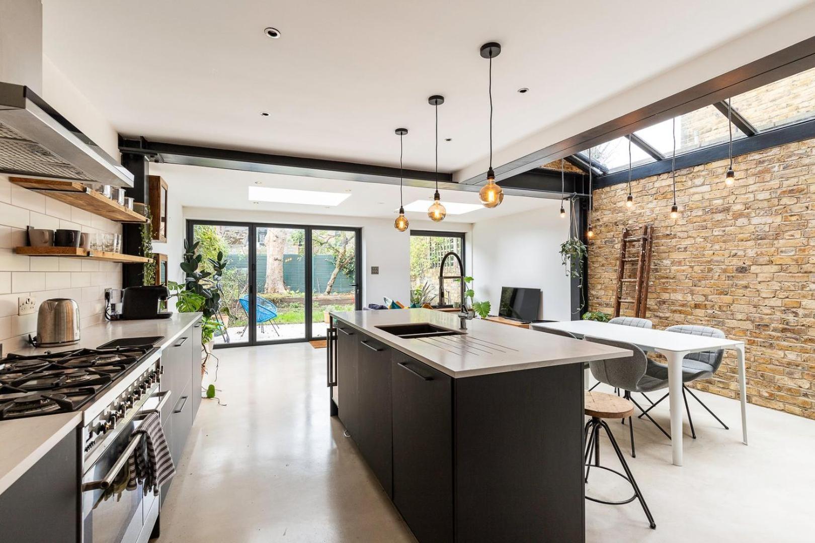 Spacious And Charming Brixton * Londra
