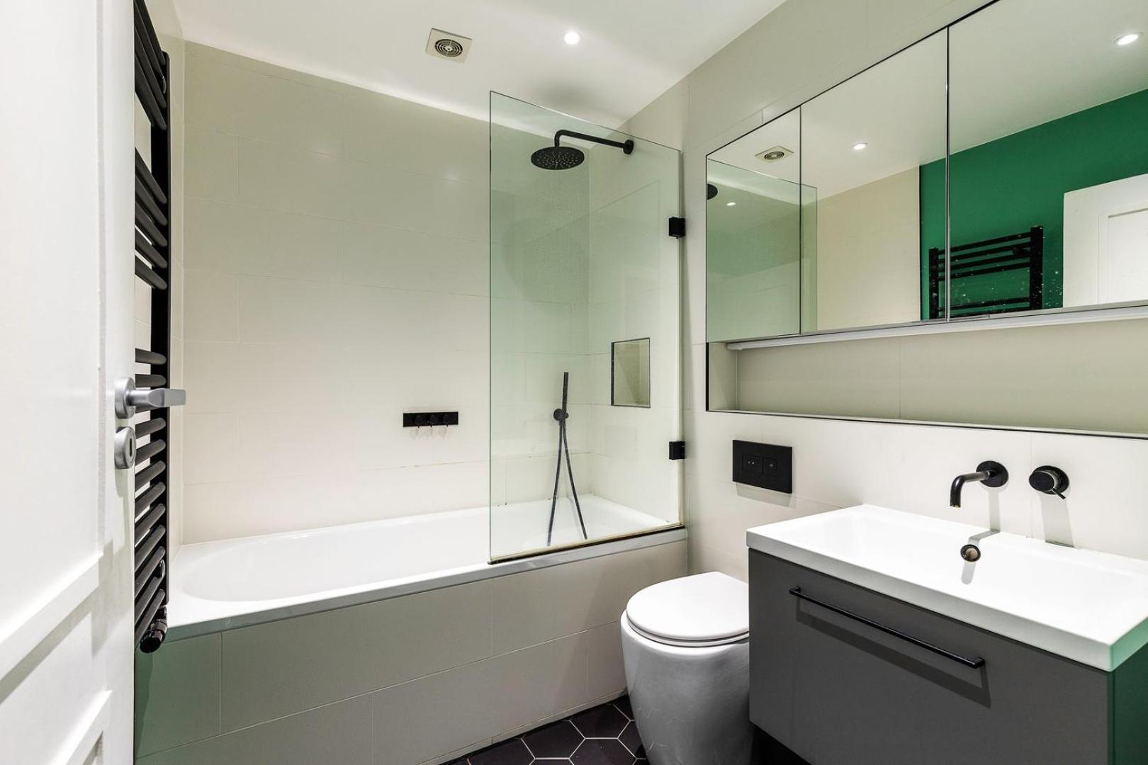 Spacious And Charming Brixton Appartamento
